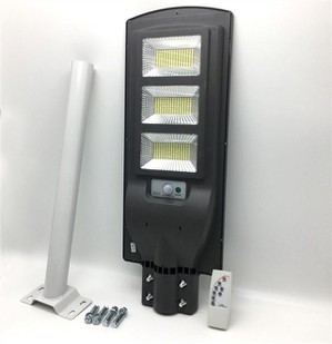 Lampu jalan LED berkuasa solar