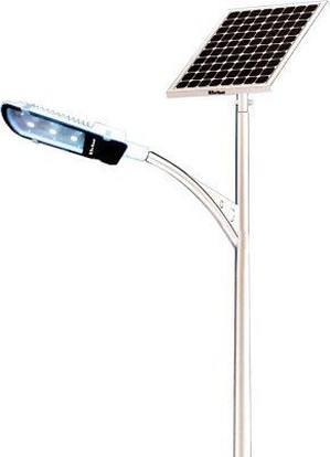 Lampu jalan solar dengan bateri dan panel