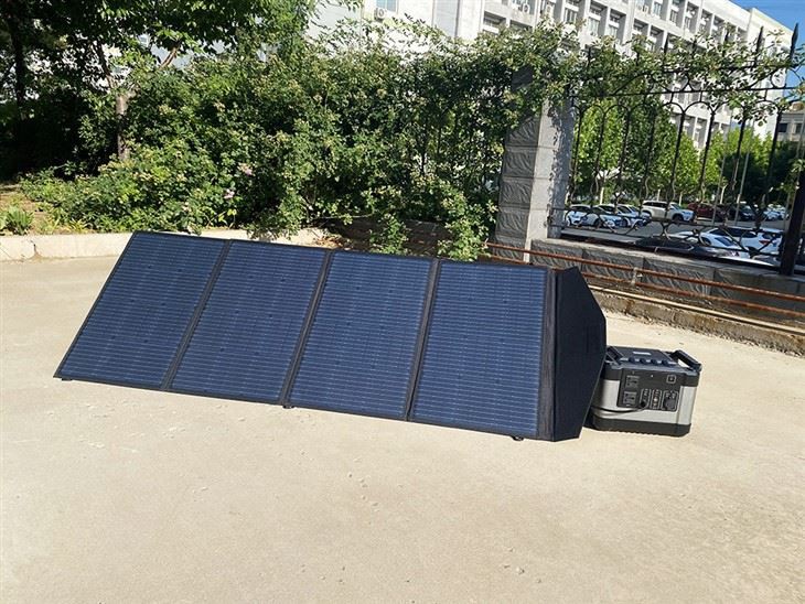 Panel solar mudah alih 200W untuk luaran