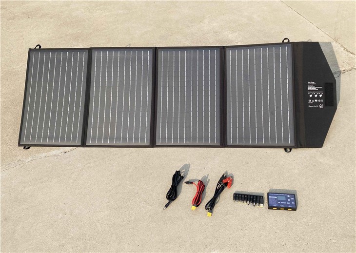 Panel solar yang boleh dilipat dengan pengawal